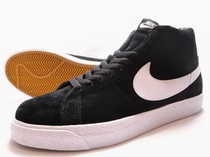 NIKE BLAZER SB 310801-011