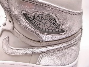 NIKE AIR JORDAN1