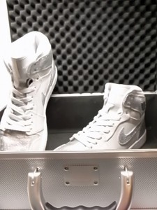 ナイキ AIR JORDAN1 RETRO HIGH 396009-001