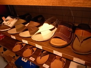 SANDAL